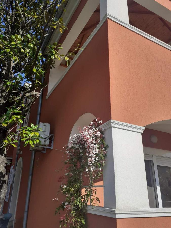 Apartments Rolovina Τίβατ Εξωτερικό φωτογραφία