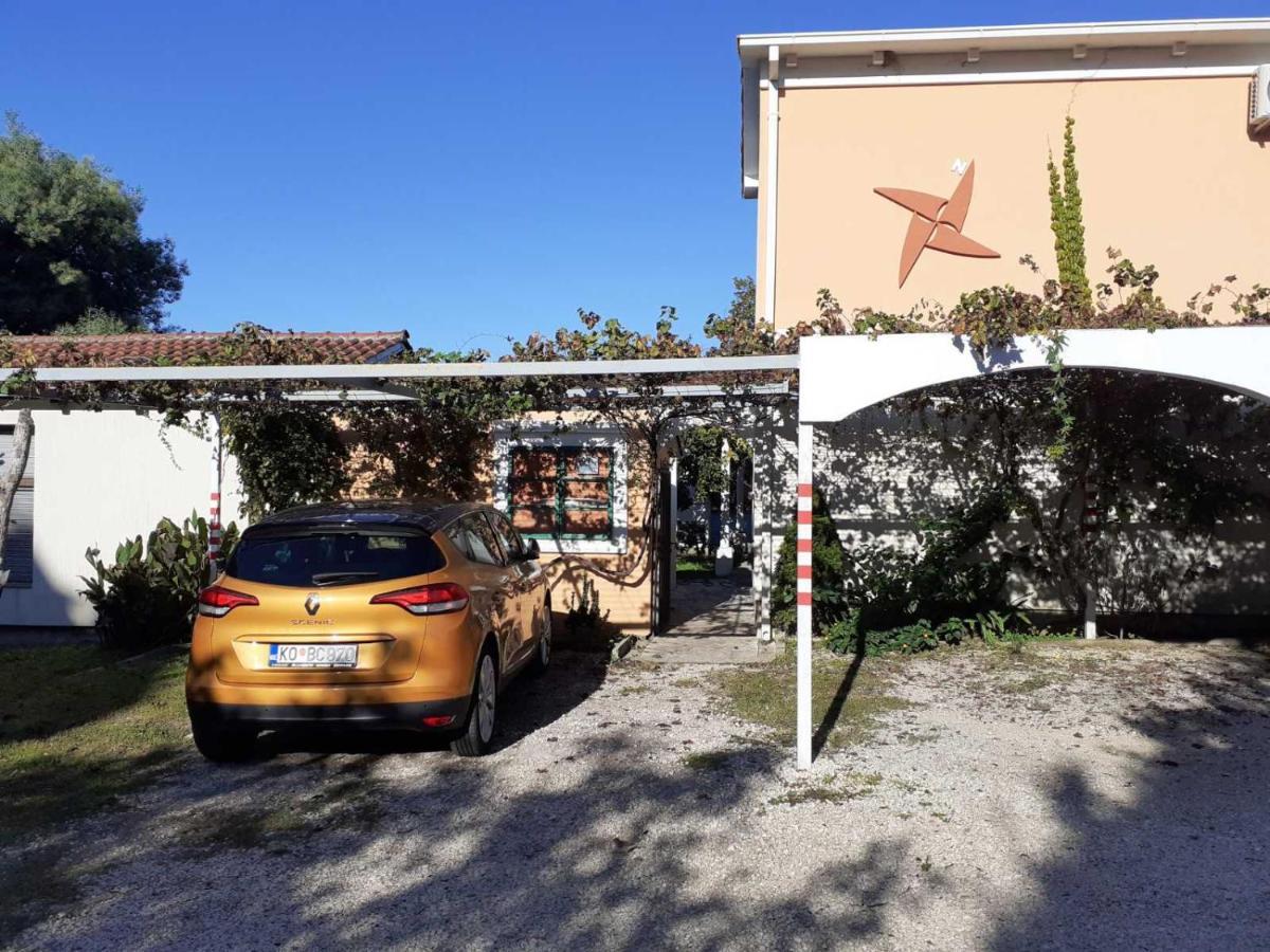 Apartments Rolovina Τίβατ Εξωτερικό φωτογραφία