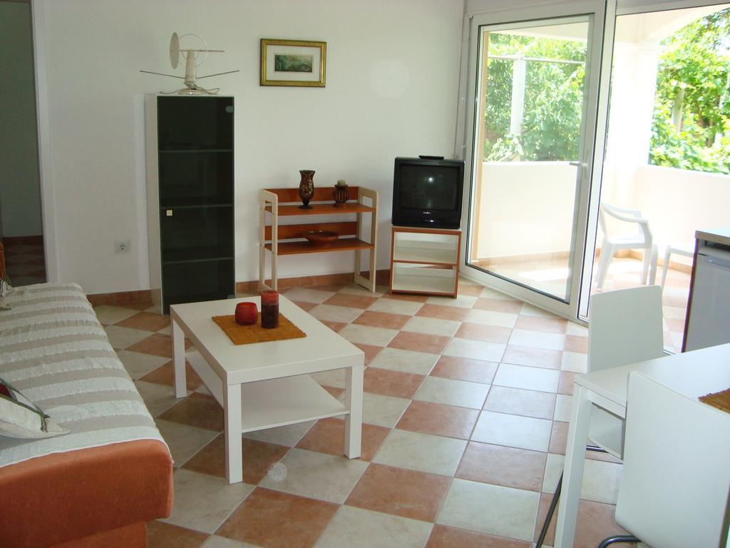 Apartments Rolovina Τίβατ Δωμάτιο φωτογραφία