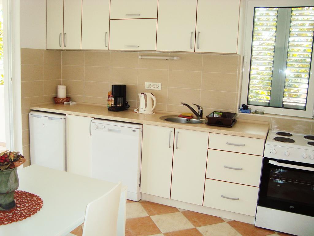 Apartments Rolovina Τίβατ Δωμάτιο φωτογραφία