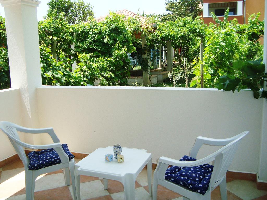 Apartments Rolovina Τίβατ Δωμάτιο φωτογραφία
